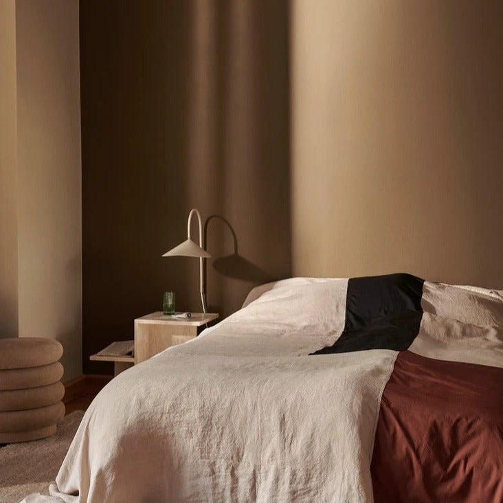 Swivel Steel Wall Light – Adjustable Minimalist Design