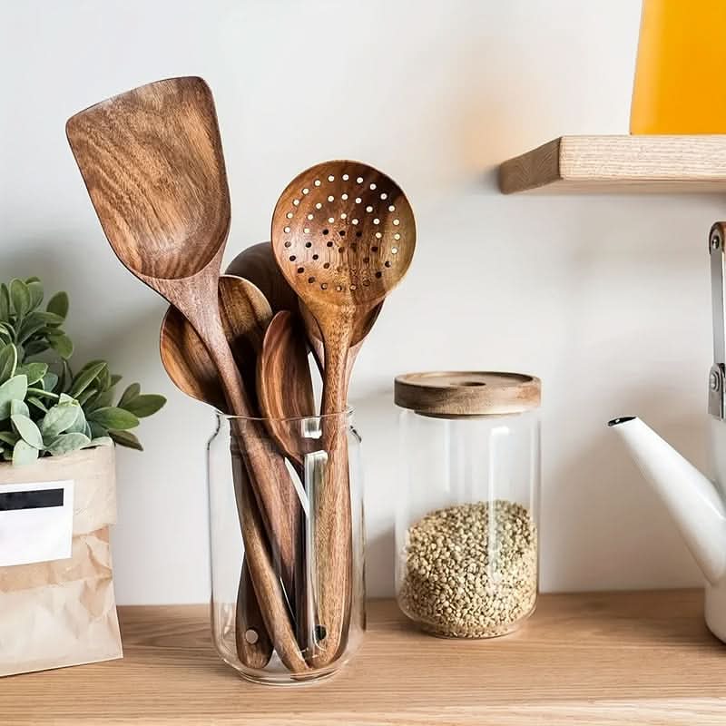 Wooden Kitchen Utensil Set – Nordic Design for Cooking and Serving