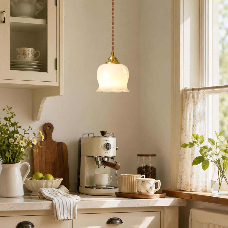 Floral Pendant Light – Compact Design with Soft Light