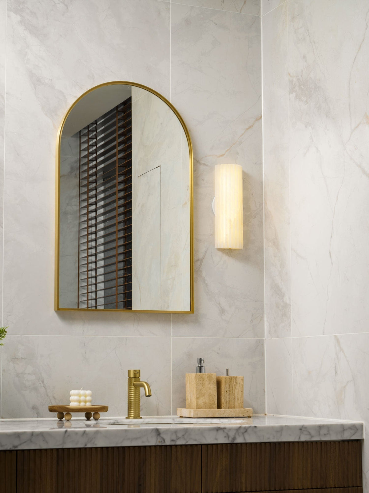 Alabaster Wall Light – Fluted Stone Design with Metal Frame