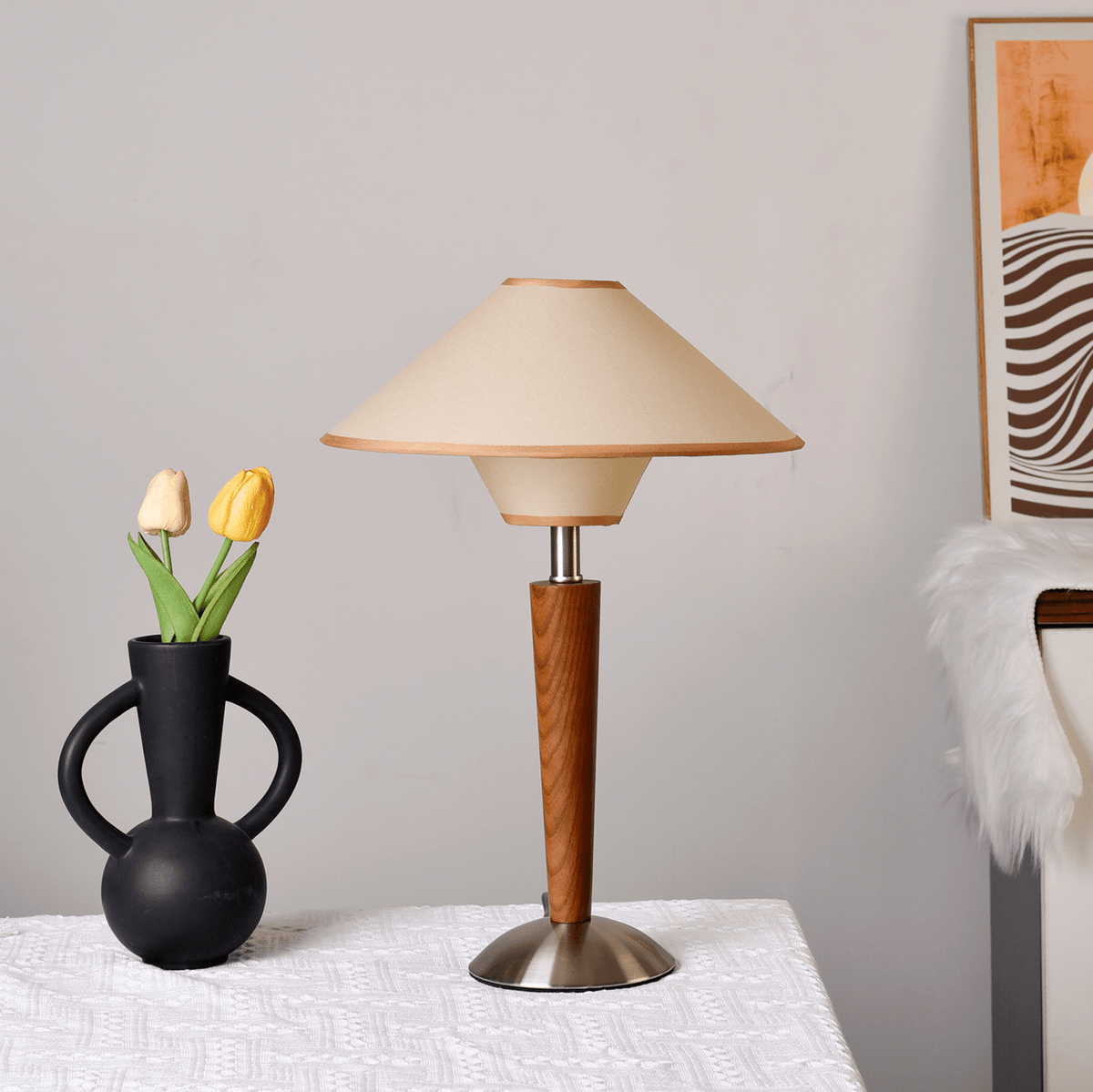 Wooden Table Lamp – Classic Design with Warm Light and Metal Base