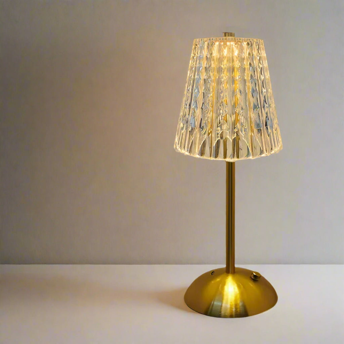 Rechargeable Cordless Table Lamp – Elegant Crystal Shade with Touch Dimming