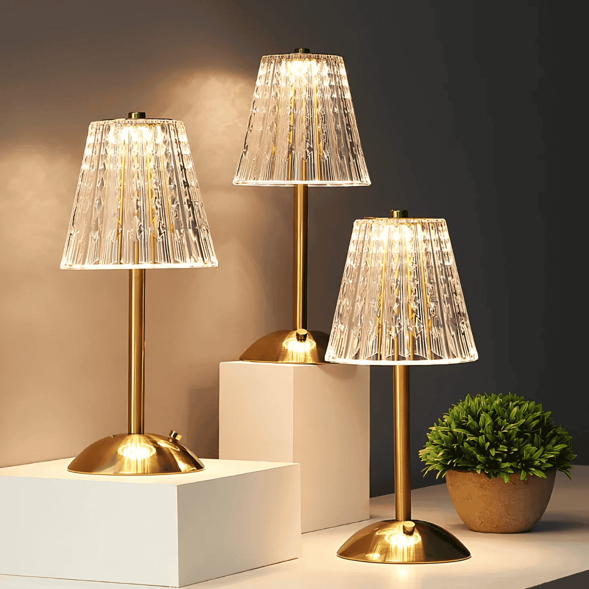 Rechargeable Cordless Table Lamp – Crystal Shade with Dimmable Touch Control
