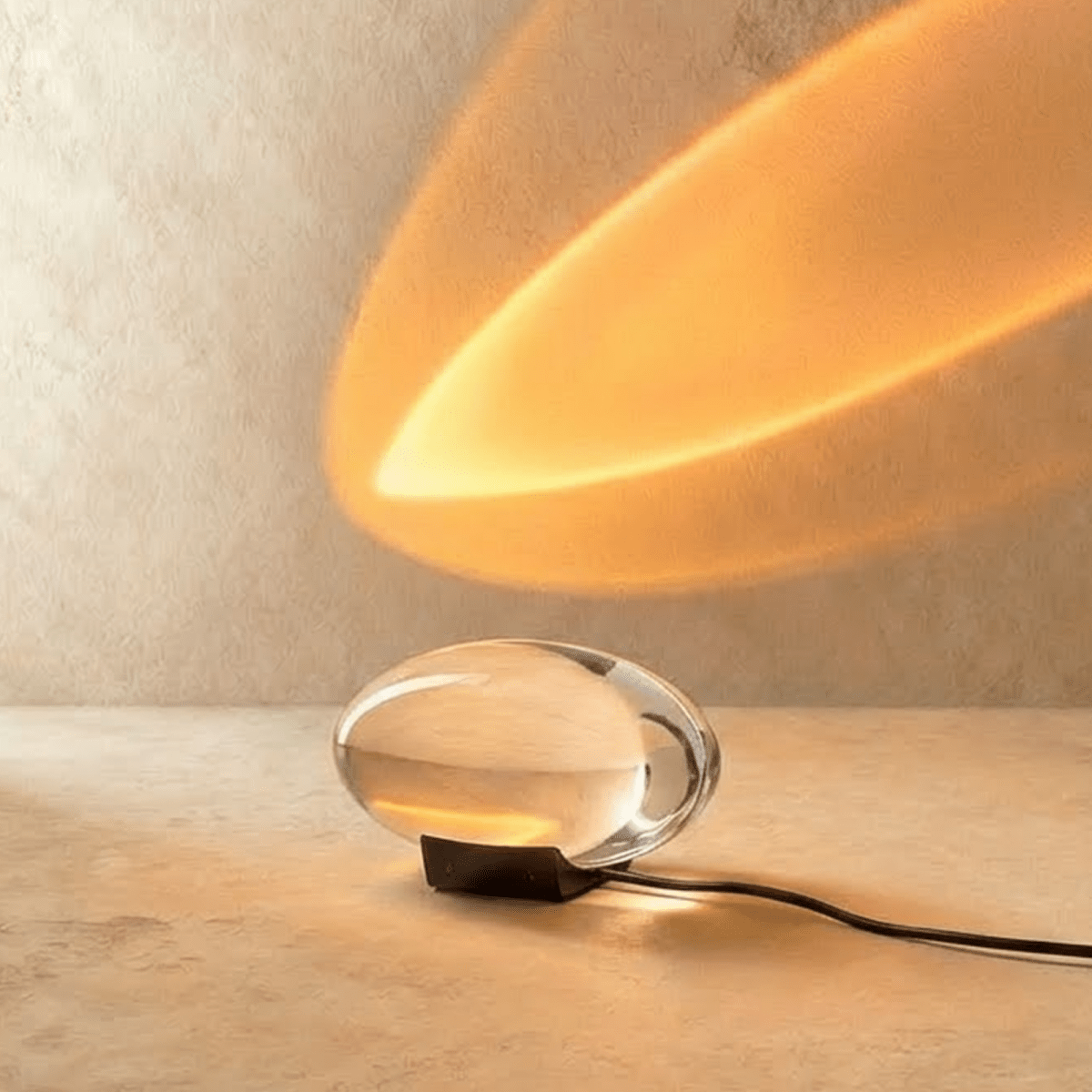 Glass Table Lamp – Decorative Light Reflections in Three Styles