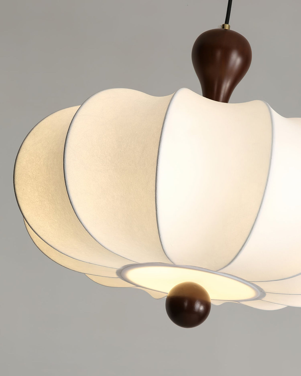 Japandi Dining Pendant Light – Organic Design with Walnut Wood Details