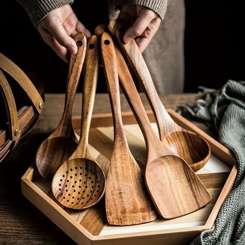 Wooden Kitchen Utensil Set – Nordic Design for Cooking and Serving