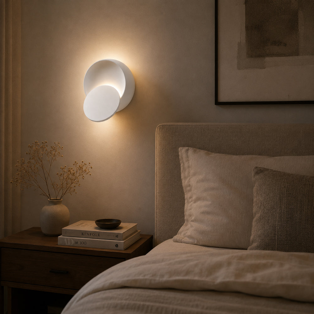 Minimalist Aluminum Wall Light – 350° Swivel Design with Flexible Lighting