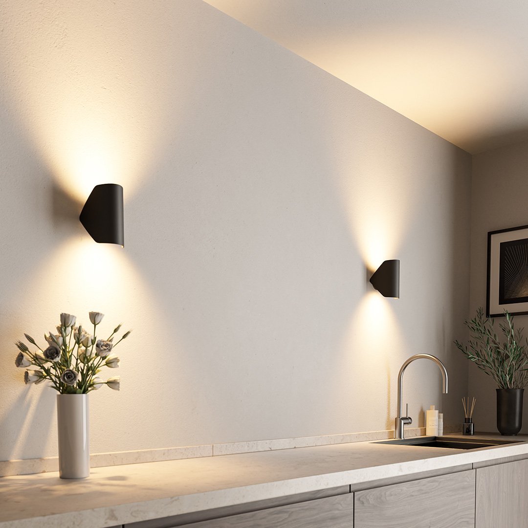 Minimalist Metal Wall Light – Elegant Up & Down Light for Indoor and Outdoor Spaces