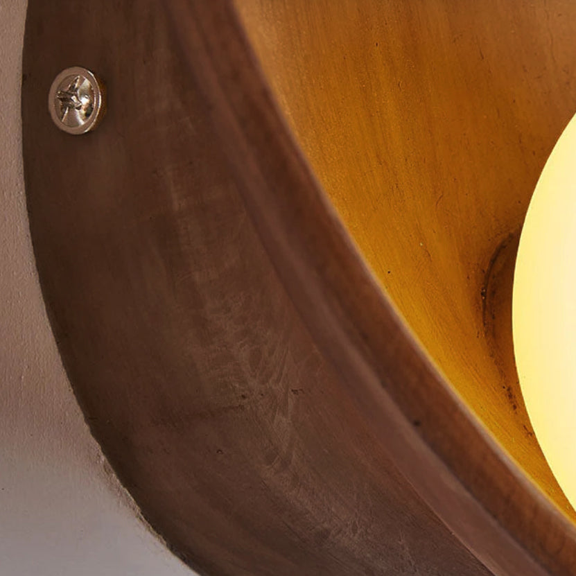 Minimalist Iron and Resin Wall Light – Modern Design