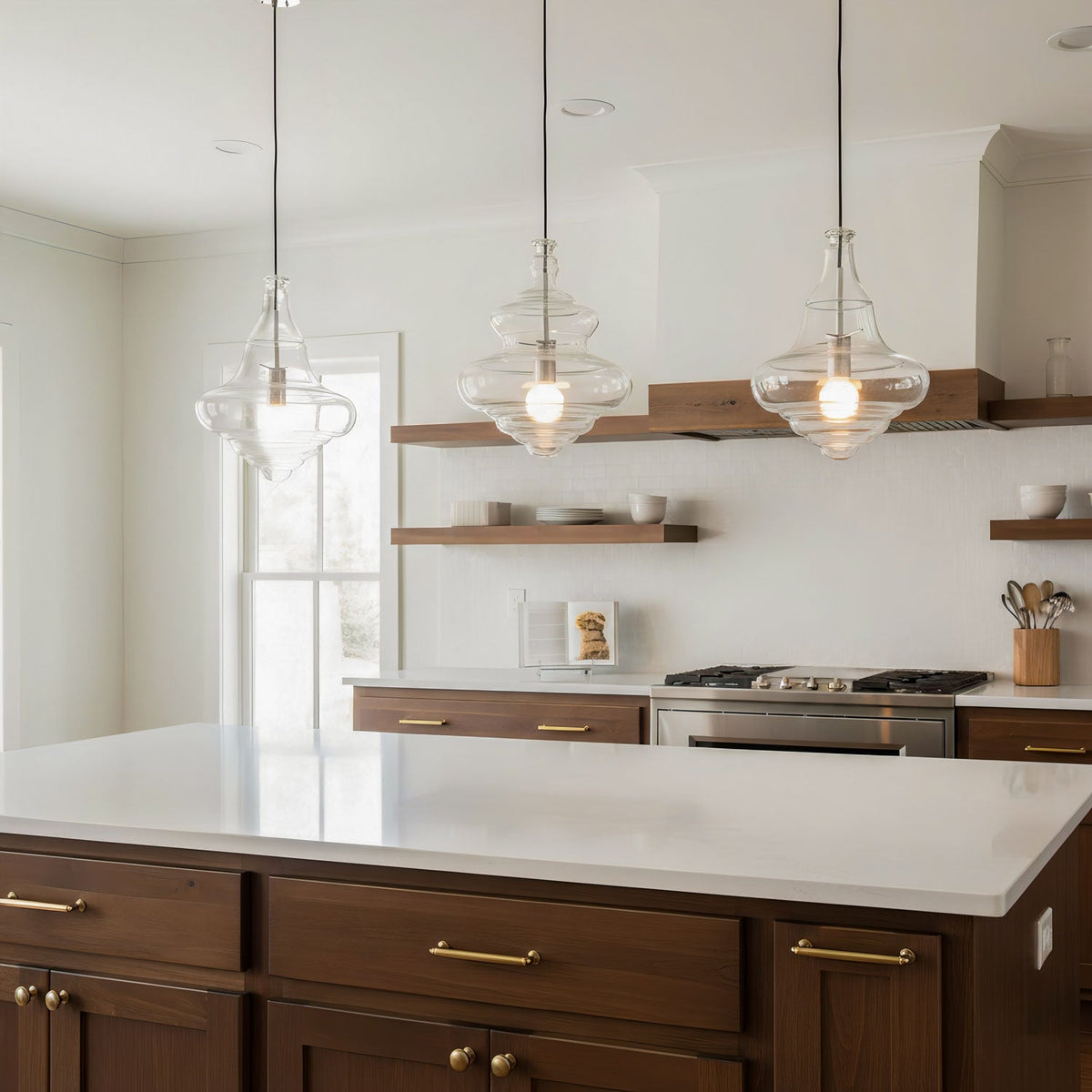 Metal and Glass Pendant Light – Elegant Design in Multiple Sizes