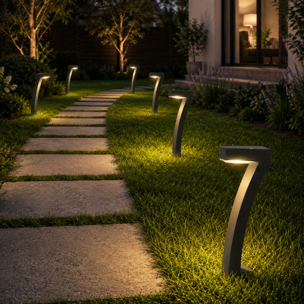 Solar Lights for Garden and Paths – Elegant Outdoor Lighting