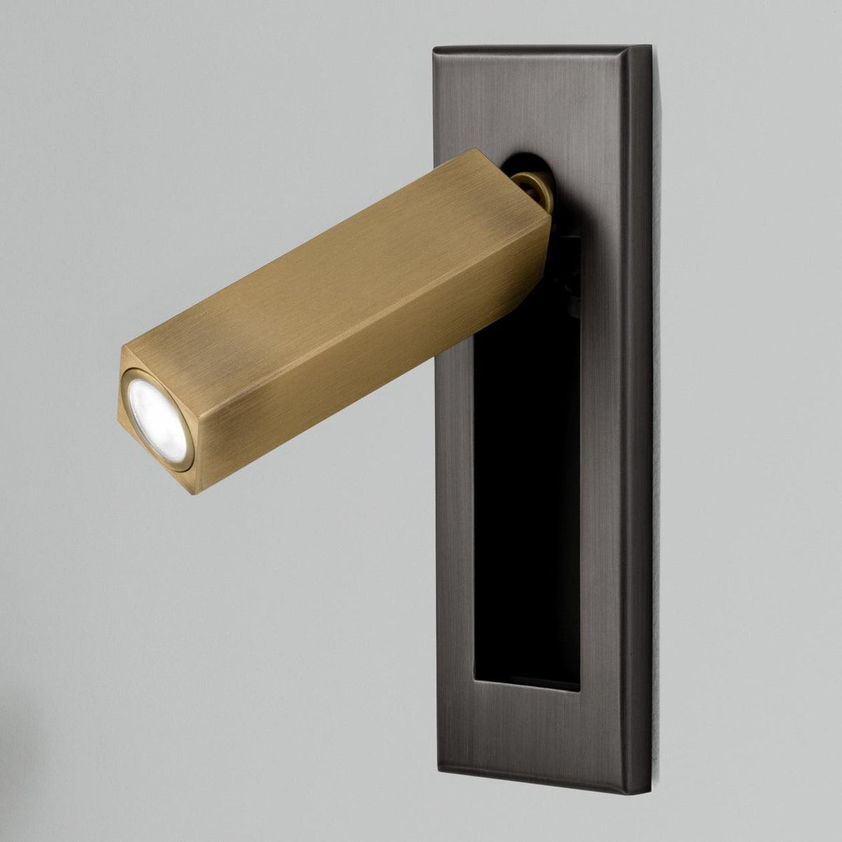 Bedroom Wall Light – Slim Design with Adjustable Lighting