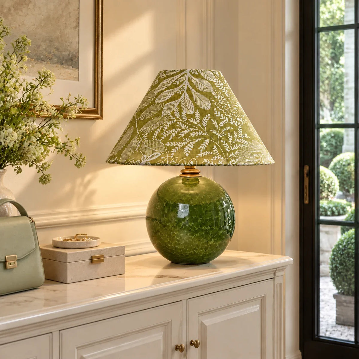 Vintage Table Lamp with Green Fabric Shade and Ceramic Base – Soft Light for Interiors