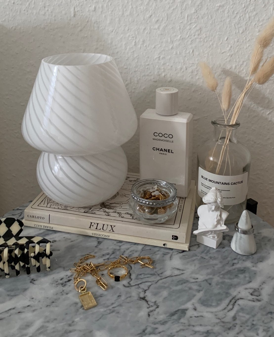 Glass Mushroom Table Lamp with Soft Ambient Light