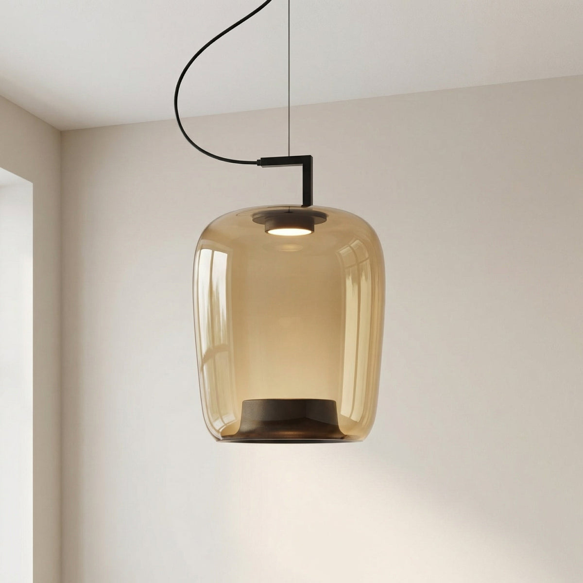 Jaura's Glass Pendant Light