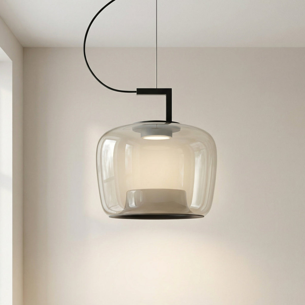 Jaura's Glass Pendant Light