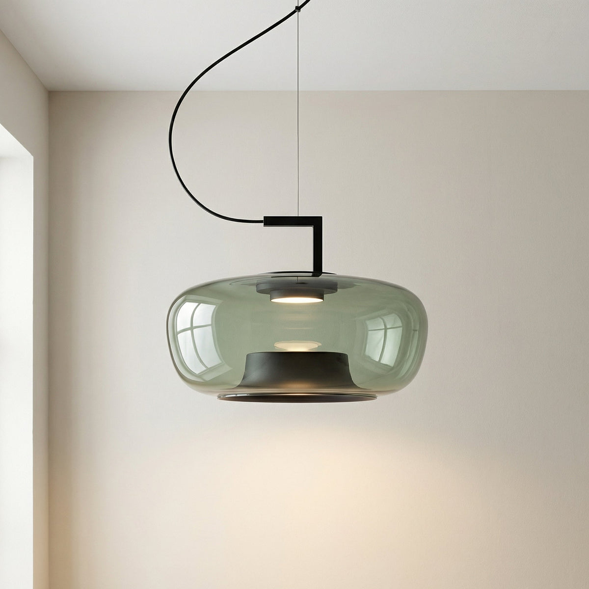 Jaura's Glass Pendant Light
